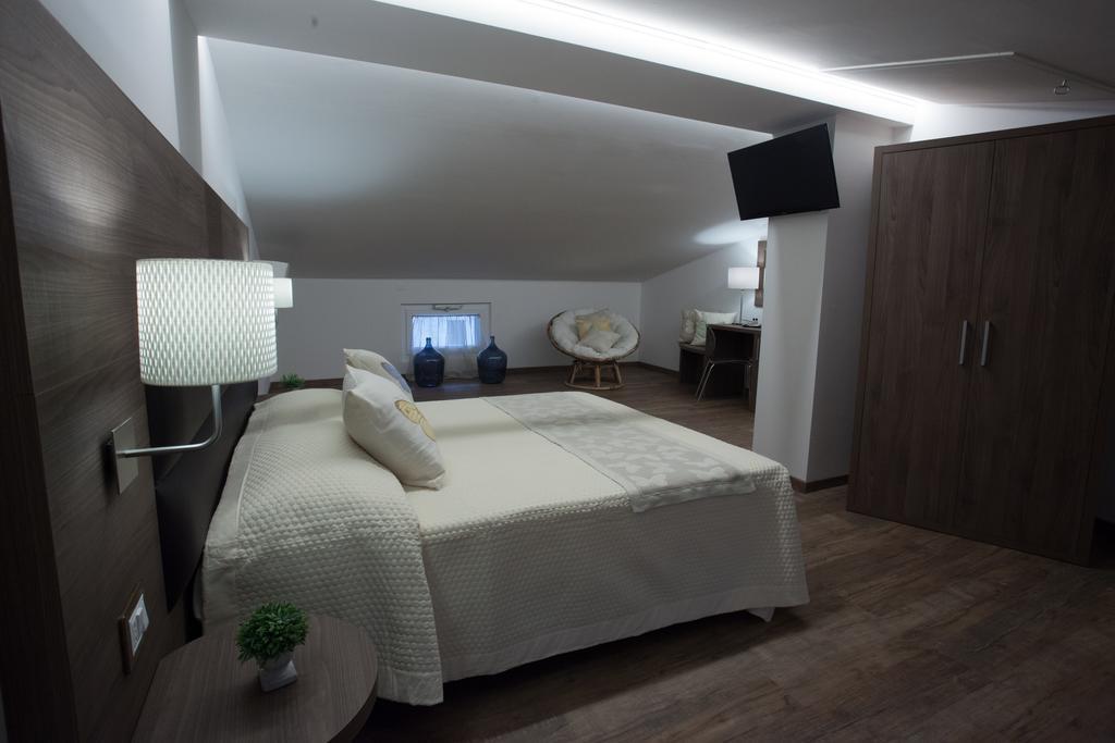 Magnifica Luxury Suites أسيسي المظهر الخارجي الصورة
