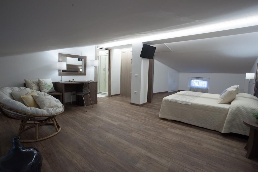Magnifica Luxury Suites أسيسي المظهر الخارجي الصورة